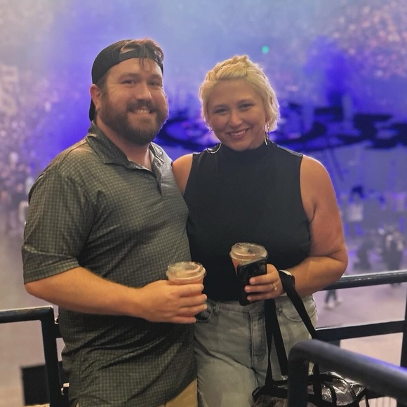 Meet your Posher, Katie - Picture 1 of 1